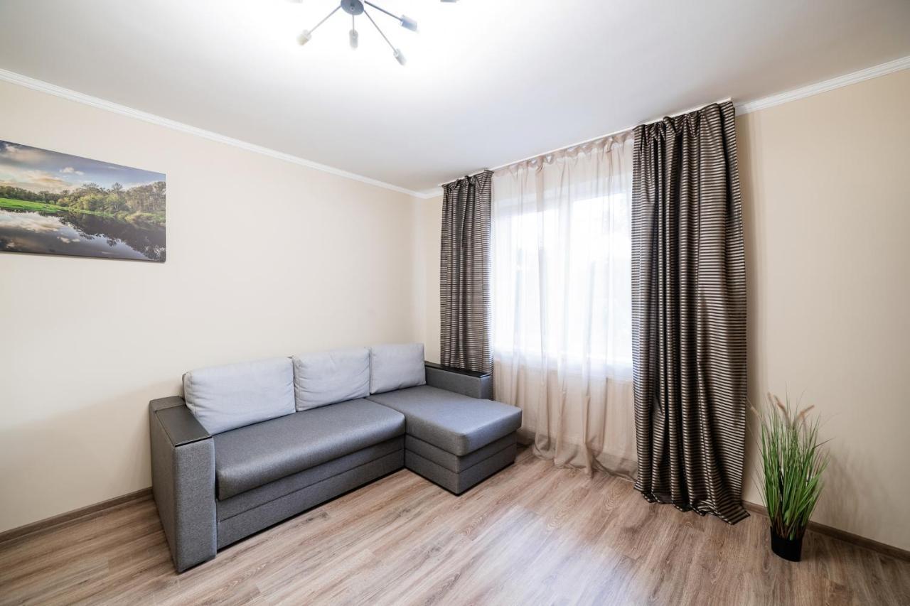 Aparthotel Центр Міста! Затишні Квартири В Новобудові! Úzhgorod Exterior foto