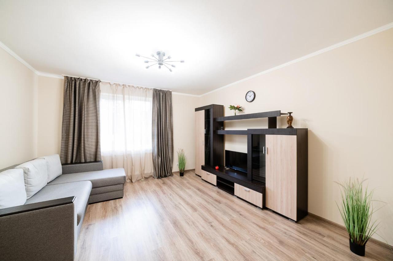 Aparthotel Центр Міста! Затишні Квартири В Новобудові! Úzhgorod Exterior foto