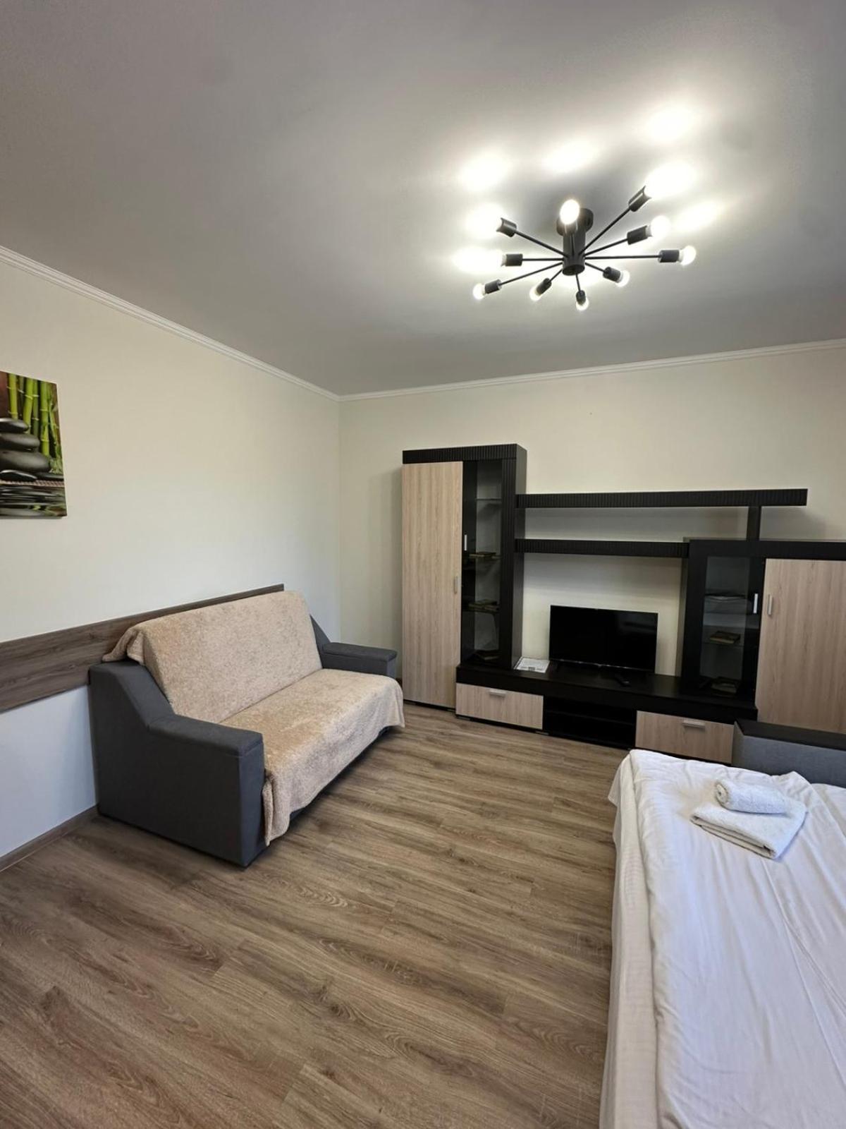 Aparthotel Центр Міста! Затишні Квартири В Новобудові! Úzhgorod Exterior foto